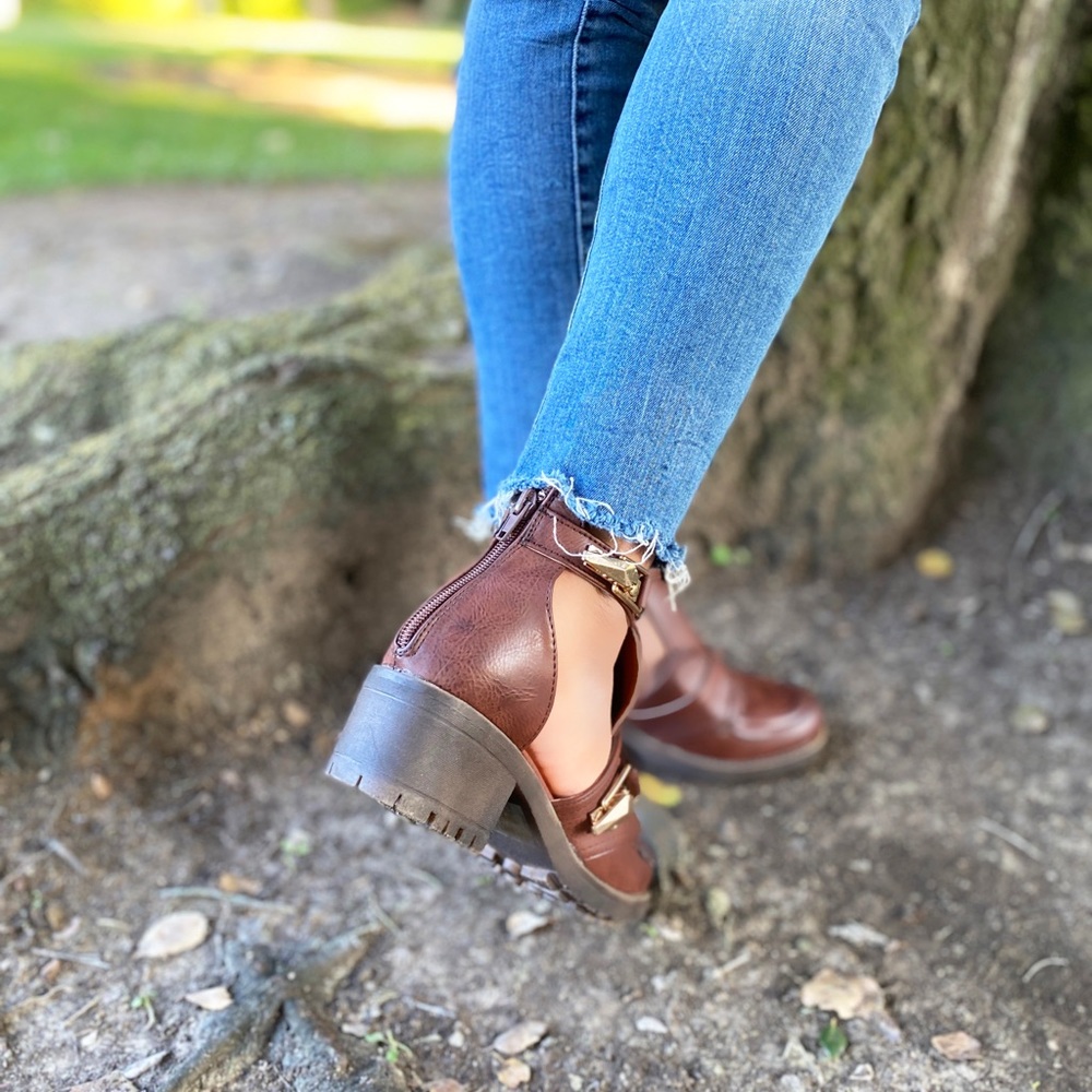 BROWN FAUX LEATHER BOOTIES - Picture 6 of 6